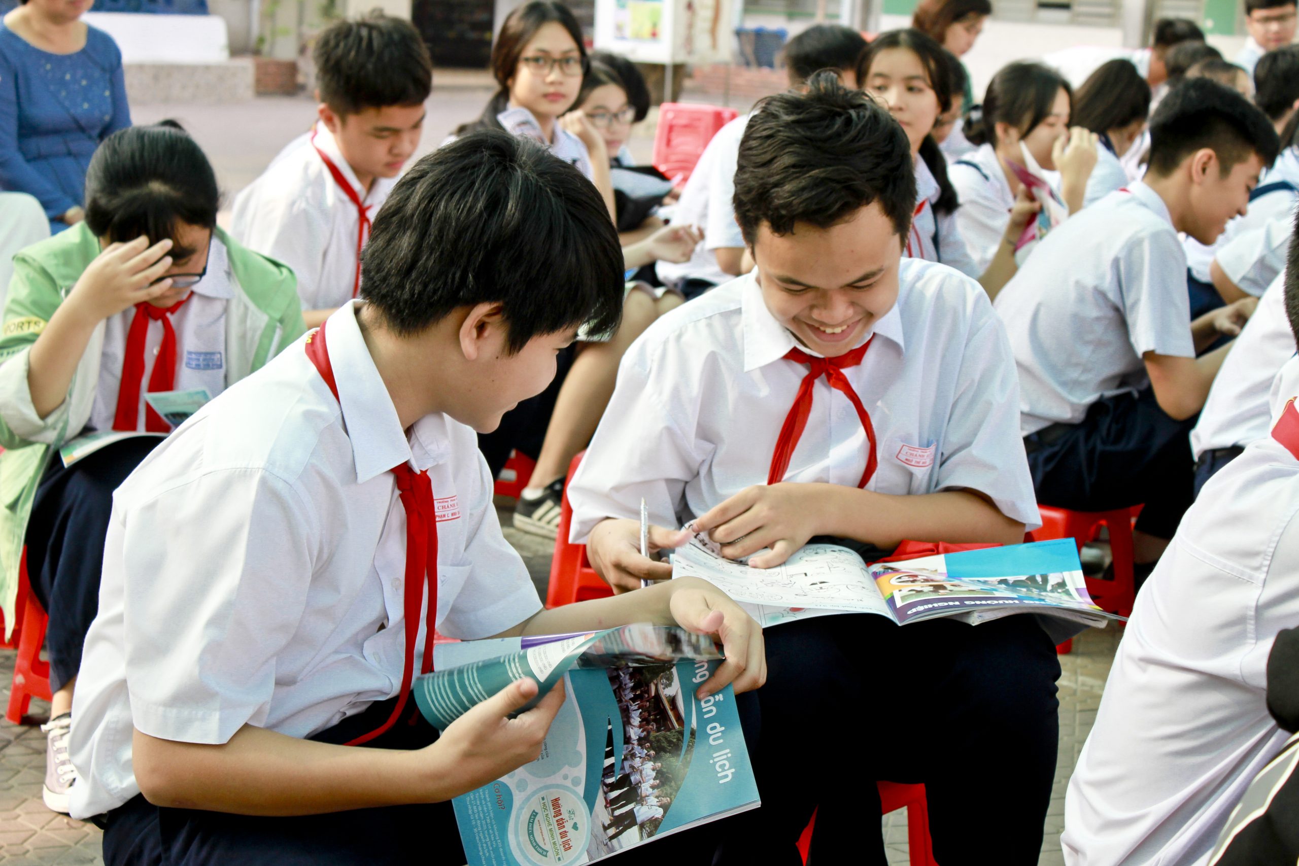 Biết điểm chuẩn lớp 10 công lập: Không đậu chưa phải đã "chấm hết"