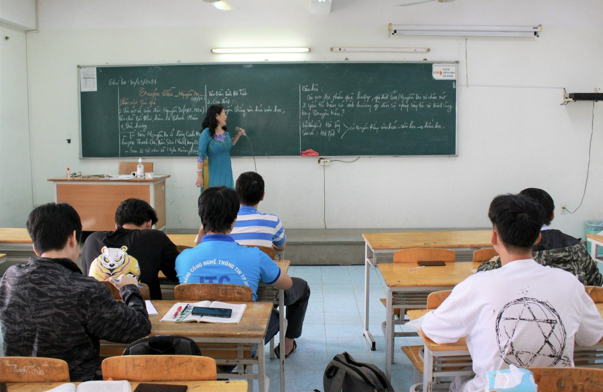 Biết điểm chuẩn lớp 10 công lập: Không đậu chưa phải đã 'chấm hết' - Ảnh 1