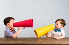 Muốn con ngoan thì đừng dạy con cách giao tiếp giả tạo