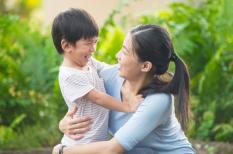 Can thiệp quá nhiều vào quyết định của con trẻ sẽ gây ra điều gì?