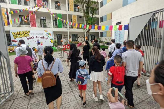 Hà Nội thông báo tạm thời chưa thu học phí năm học mới