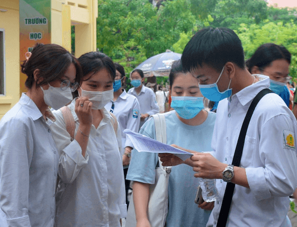 Biến động điểm chuẩn ngành Logistics 5 năm qua - Ảnh 1