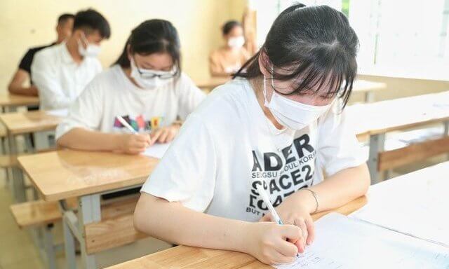 Tuyển sinh đại học 2022: Nên đăng ký nguyện vọng sớm - Ảnh 1