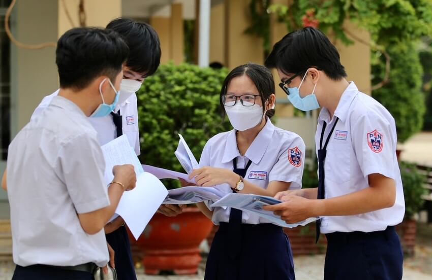 Gần 35% thí sinh bỏ xét tuyển đại học 2022 - Ảnh 1