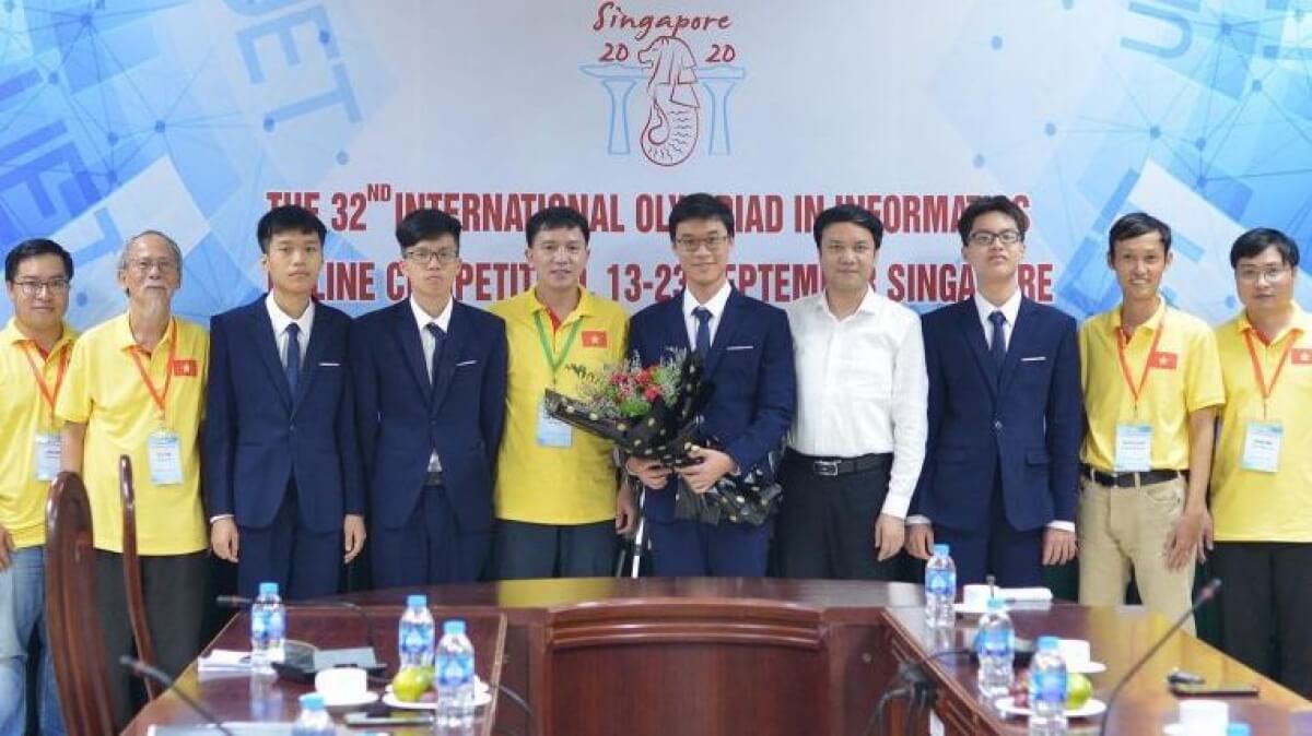 Đội tuyển Việt Nam vào top 9 tại Olympic tin học quốc tế
