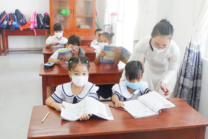 Thực hư về việc chưa tiêm vaccine thì phải học online tại Nha Trang - Ảnh 1