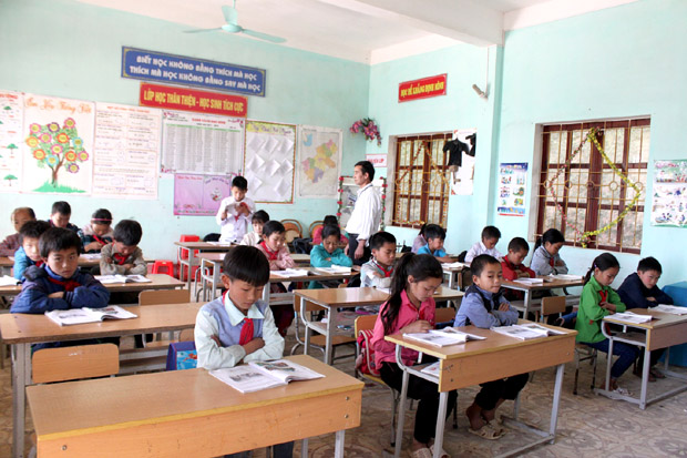 Trường học vùng lũ lo thiếu cơ sở vật chất trong năm học mới