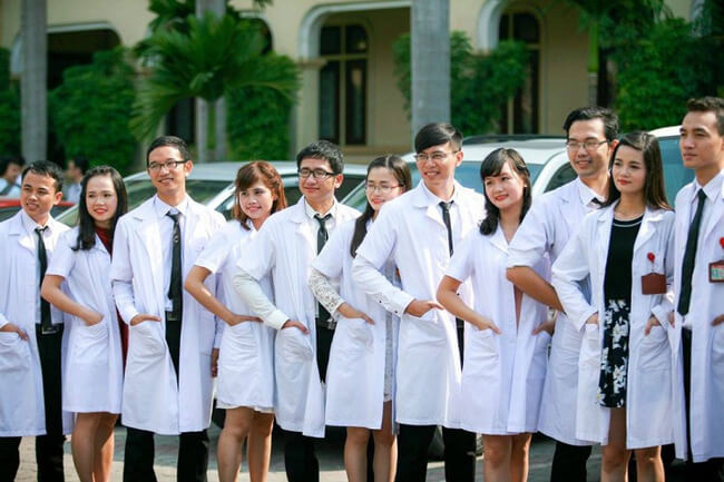 Đại học Y Hà Nội lấy điểm sàn cao nhất 23