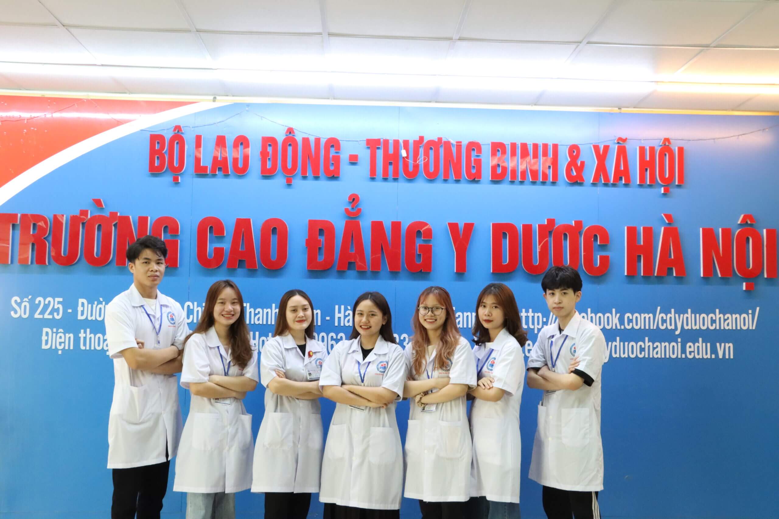 Yêu cầu rà soát tất cả các trường cao đẳng đào tạo y dược trên toàn quốc - Ảnh 1