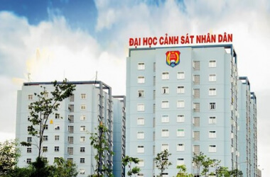 Điểm chuẩn Đại học Cảnh sát nhân dân có mức điểm chuẩn dao động từ 18 đến gần 24,5