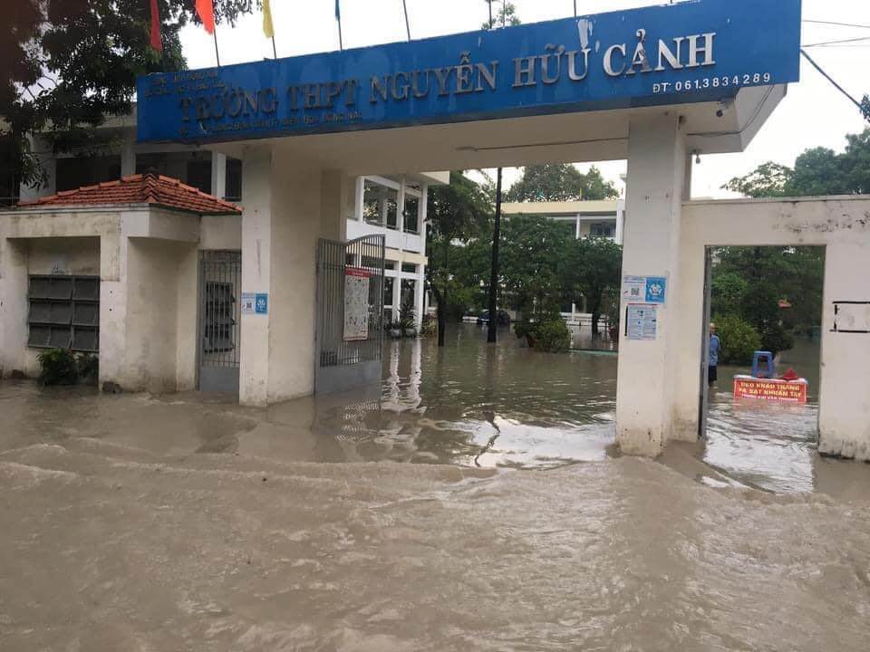 Hơn 3600 học sinh nghỉ học do ngập lụt tại Đồng Nai - Ảnh 1