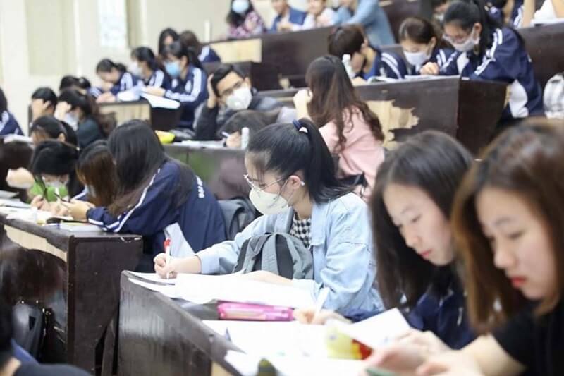 Các trường đại học công lập sẽ giữ ổn định mức học phí như năm 2021 - Ảnh 1