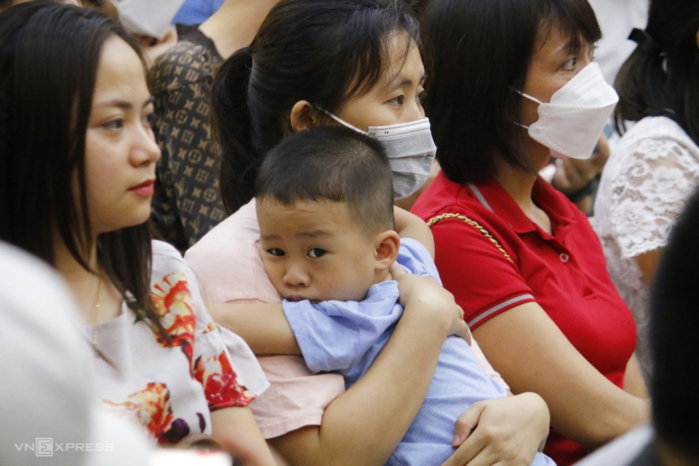 Chuyện sĩ số lớp ở trường: dựa vào “may rủi” để vào trường công - Ảnh 2