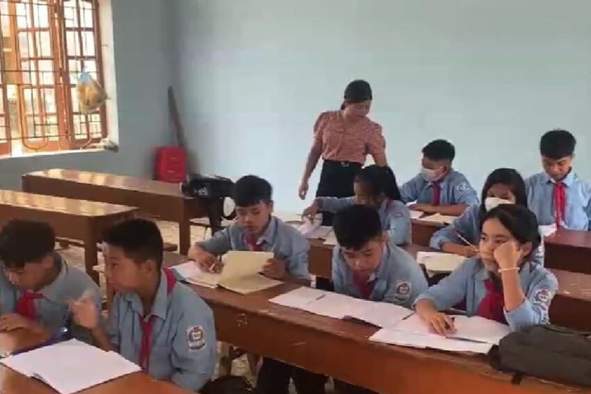 Học sinh tại Nghệ An đã trở lại trường sau một tuần bị ngăn cản vì sáp nhập