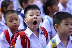 Có nên cho lùi giờ vào học của học sinh?