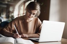 Cách viết một bài luận về chủ đề “Tell about yourself” để giành học bổng