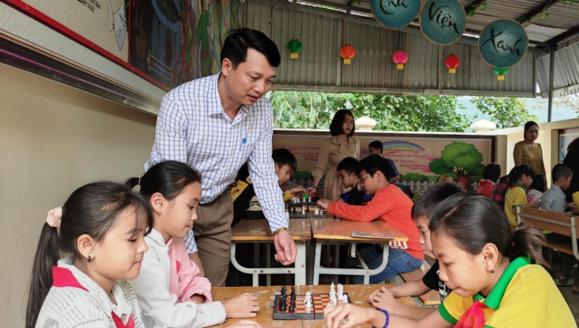 Chân dung những người lái đò thầm lặng: Cống hiến quên mình cho đời - Ảnh 3