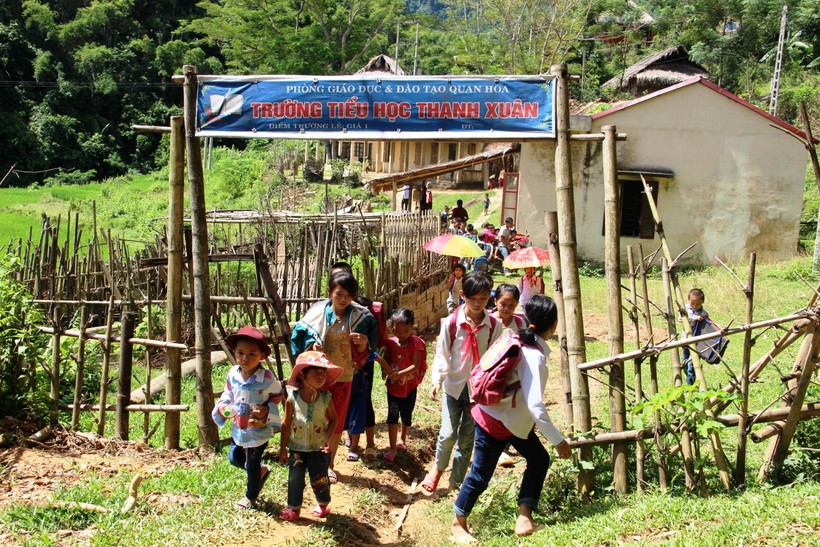 Chân dung những người lái đò thầm lặng: Cống hiến quên mình cho đời - Ảnh 4