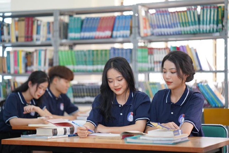 Nguồn thu ĐH phụ thuộc vào học phí, 3 - 5 năm nữa "tự chủ" sẽ thất bại