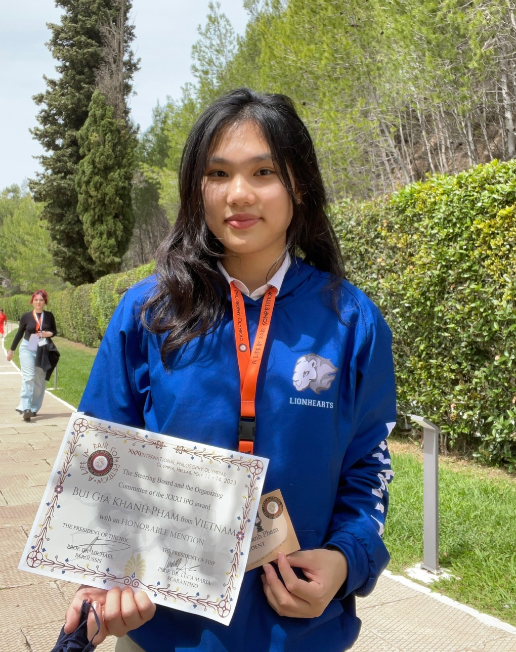 Nữ sinh 15 tuổi giành giải Triết học quốc tế