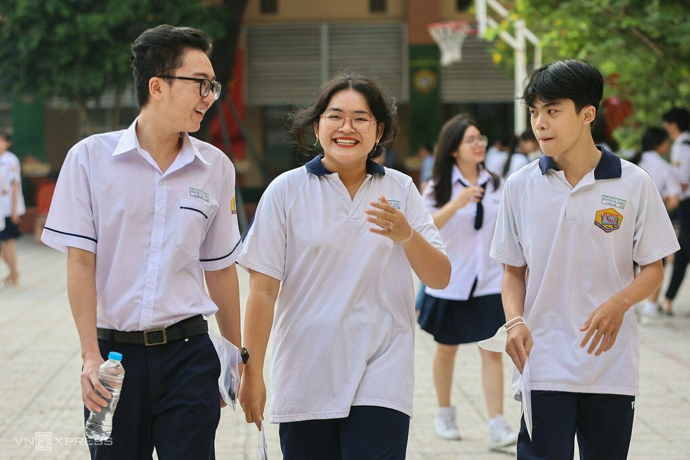 Đáp án gợi ý đề Văn thi tốt nghiệp THPT 2024