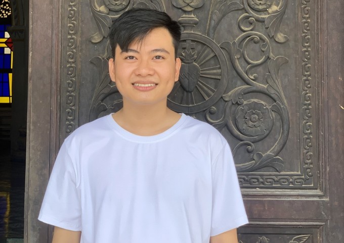 Chàng trai vượt nghịch cảnh, tốt nghiệp loại giỏi trường Đại học Luật TP HCM