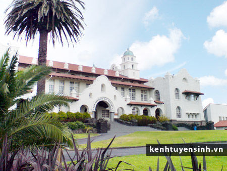 Trường trung học Auckland - Ảnh 1