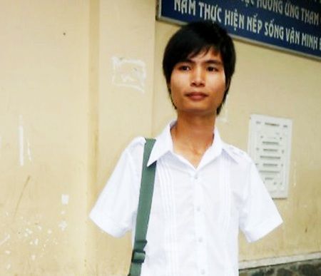 Thí sinh viết bằng chân được tuyển thẳng vào đại học