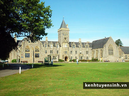 TAUNTON SCHOOL, THU TUC DU HOC ANH, TRUNG HOC QUOC TE, PHO THONG QUOC TE, KINH NGHIEM DU HOC ANH