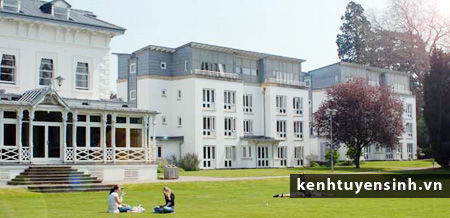 kinh nghiem du hoc anh university of gloucestershire, thu tuc du hoc anh, thong tin du hoc anh, kinh nghiem du hoc anh, dai hoc quoc te, sinh vien quoc te, hoc bong du hoc anh