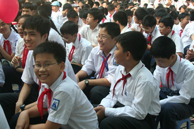 Gánh nặng chi phí trong năm học mới