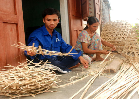 Nặng gánh trước khi đến giảng đường đại học