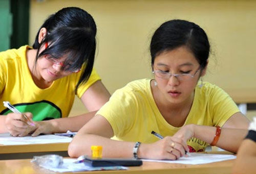 Điểm thi đại học Ngoại thương, 10 thủ khoa