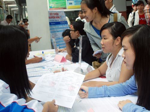 Choáng với mức học phí ĐH đầu năm