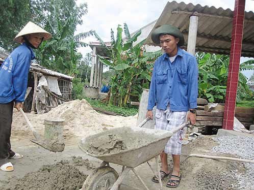 Thủ khoa phụ hồ nhận học bổng 50.000 USD