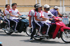 Tình trạng học sinh vi phạm luật giao thông vẫn tiếp diễn