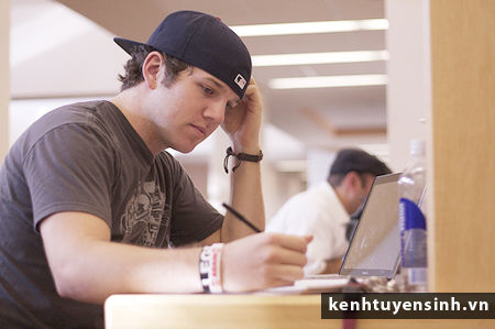 Birmingham City University được thành lập tại Anh