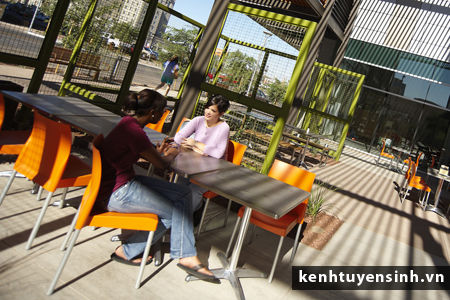 Chính phủ Anh sẽ khó giảm được số lượng nhập cư