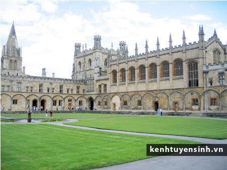 Oxford không chỉ tuyển sinh viên theo điểm số