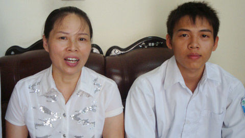 Rớt nước mắt gia cảnh thủ khoa Ngoại thương