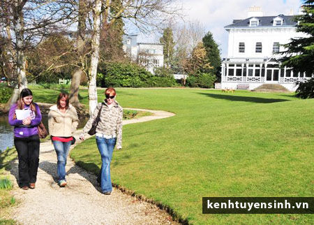 Đại học Gloucestershire - Phần 2