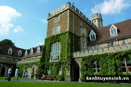 Đại học Gloucestershire - Phần 1
