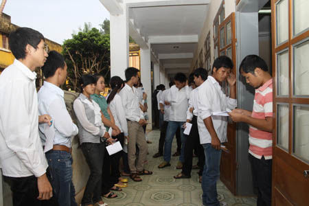 Điểm khối C thấp thê thảm