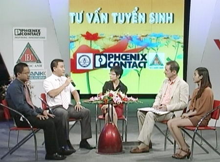 Vượt qua khe cửa hẹp đại học