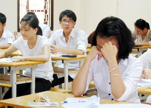 Lo thiếu chỉ tiêu, trường tung "khuyến mại"