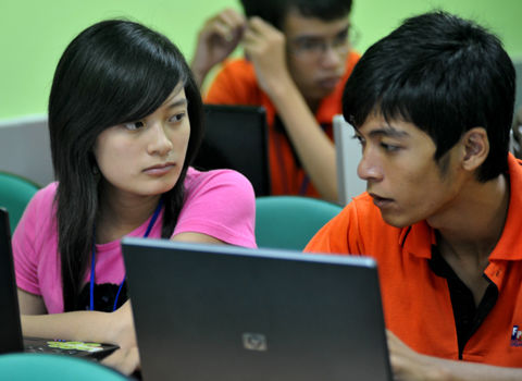 Cử nhân loại khá có thể nhận học bổng lãnh đạo trẻ VN