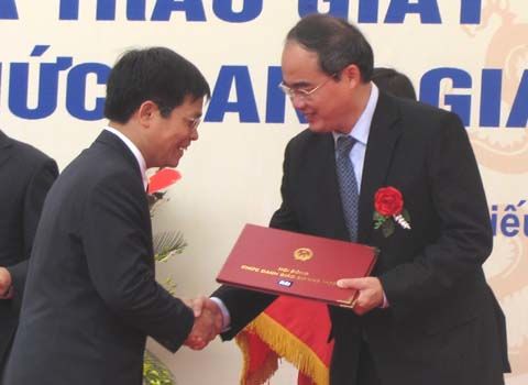 Giảng viên 32 tuổi nhận học hàm phó giáo sư