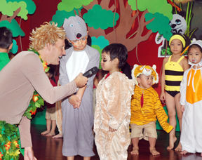 Sôi động câu lạc bộ tiếng Anh ngày hè