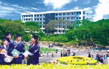 ĐH Bách khoa TPHCM dự kiến tuyển 3.950 chỉ tiêu