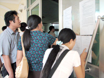 Tuyển sinh ĐH, CĐ 2011: Nộp hồ sơ dự thi ở đâu?